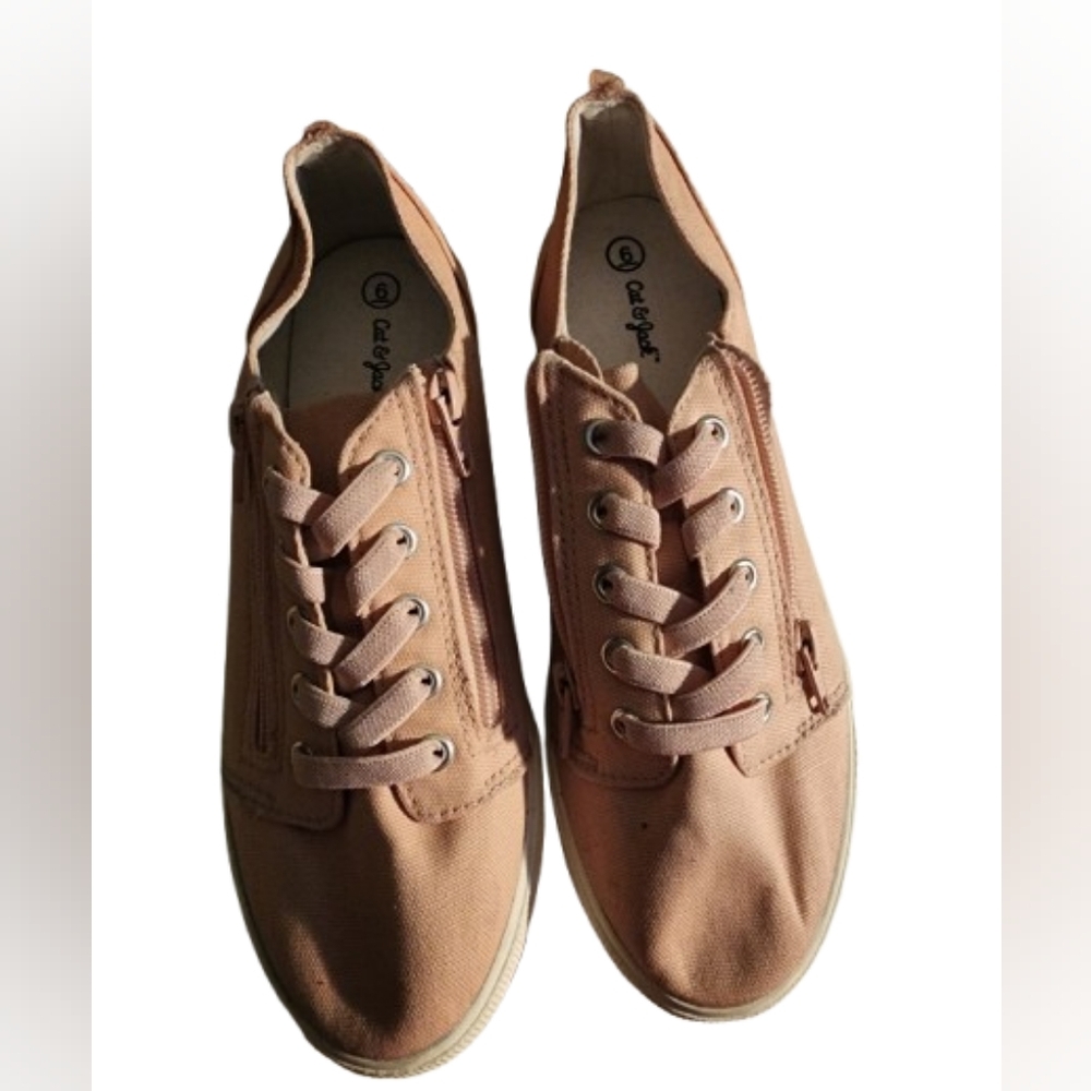 NWT Cat  & Jack Girls Lucian Double-Zipper Closed Toe Sneakers - Size 6